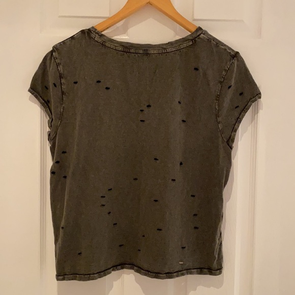 American Eagle Distressed T-shirt - Picture 2 of 3